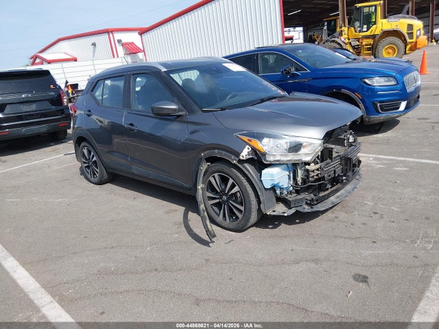 Salvage Nissan Kicks Image
