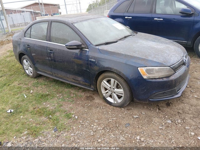 Salvage Volkswagen Jetta Image