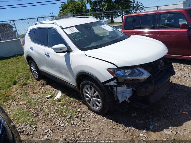 Salvage Nissan Rogue Image