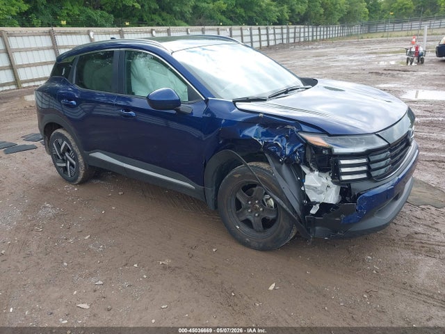 Salvage Nissan Kicks Image
