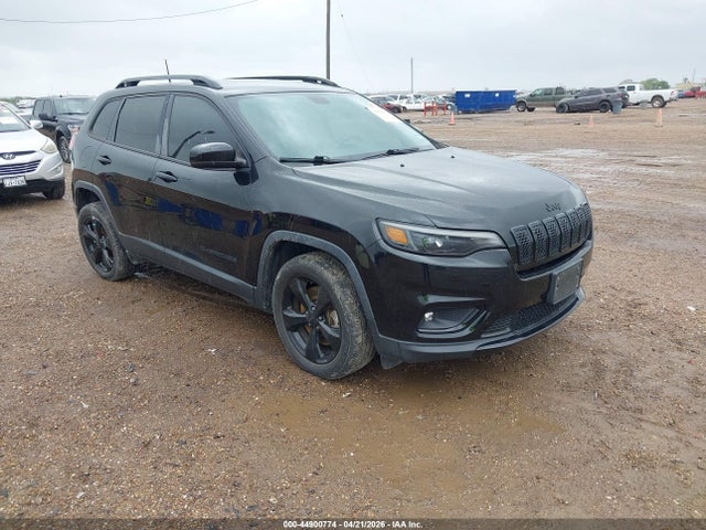 Salvage Jeep Cherokee Image