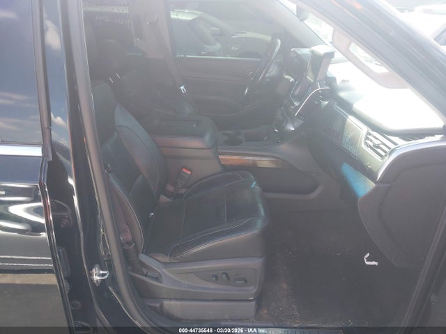 Chevrolet Suburban Lt