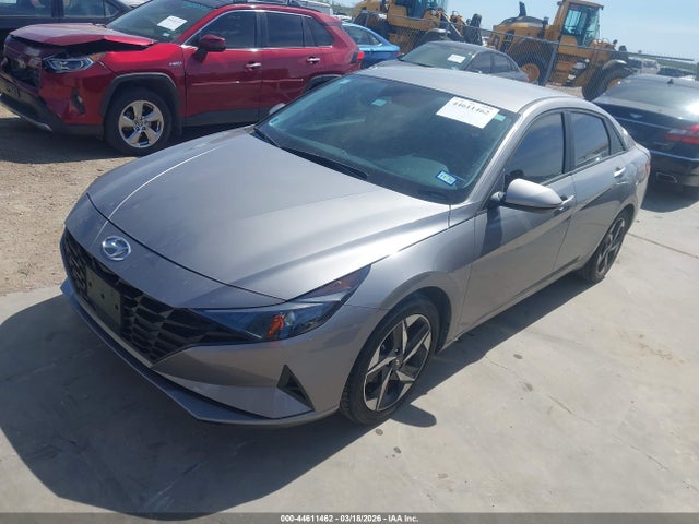 Hyundai ELANTRA Sel