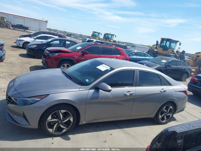 Hyundai ELANTRA Sel