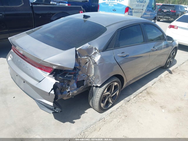 Hyundai ELANTRA Sel