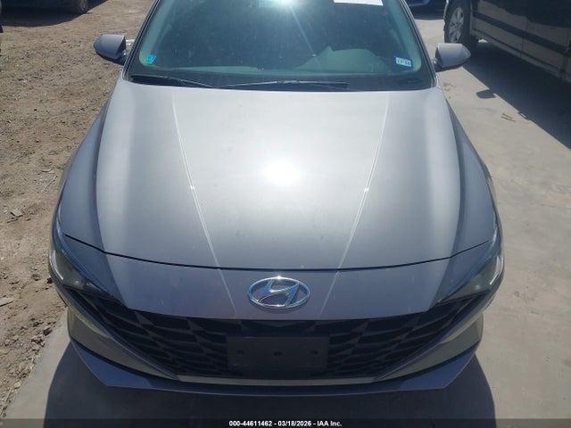 Hyundai ELANTRA Sel