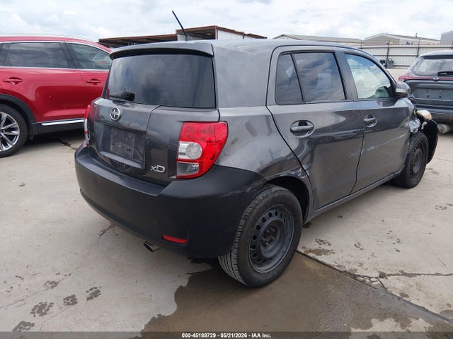 Scion xD