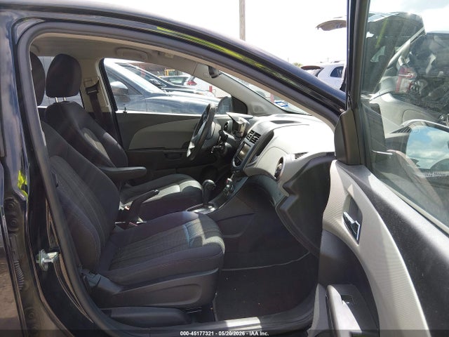 Chevrolet Sonic Lt Auto