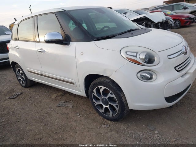 Salvage FIAT 500L Image