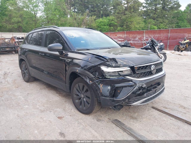 Salvage Volkswagen Taos Image