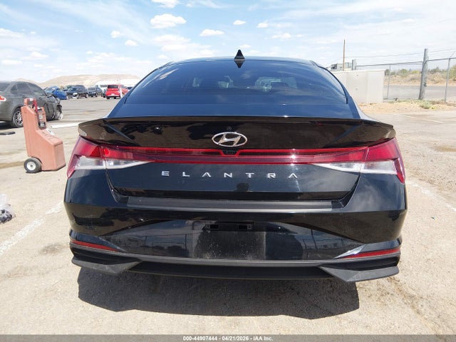 Hyundai ELANTRA Sel
