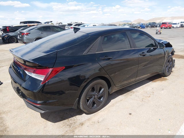 Hyundai ELANTRA Sel