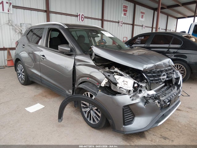 Salvage Nissan Kicks Image
