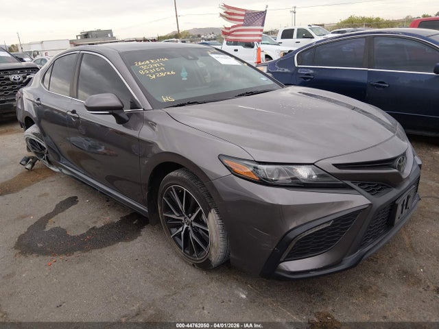 Salvage Toyota Camry Image