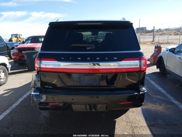 Lincoln Navigator Reserve