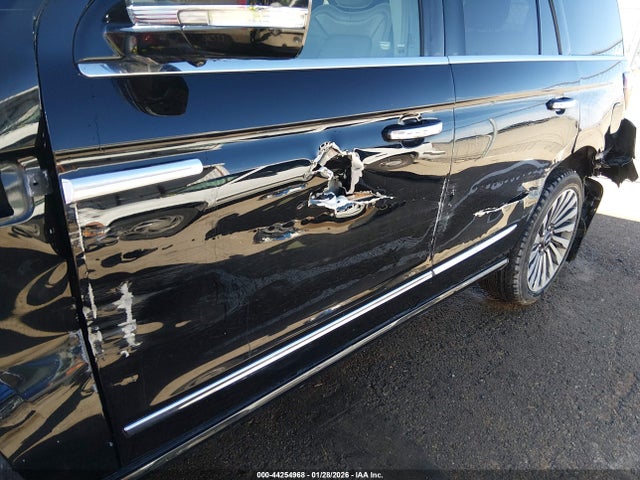 Lincoln Navigator Reserve