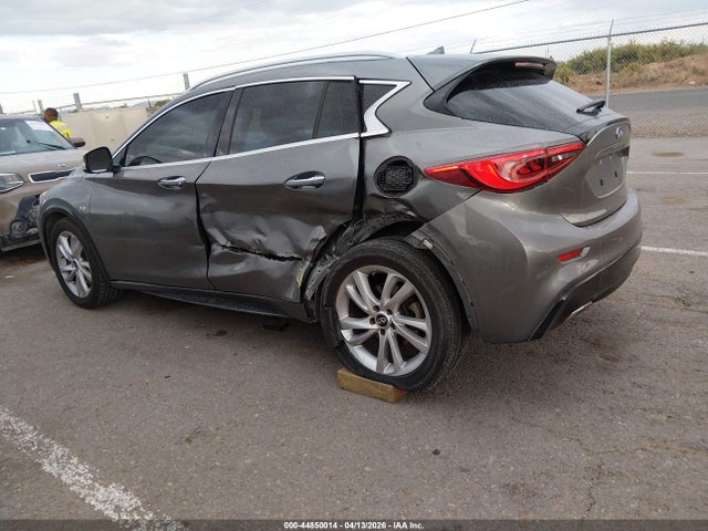 INFINITI Qx Premium