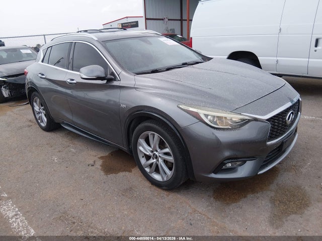 Salvage INFINITI Qx Image