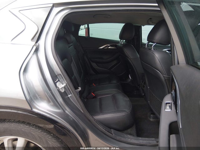 INFINITI Qx Premium