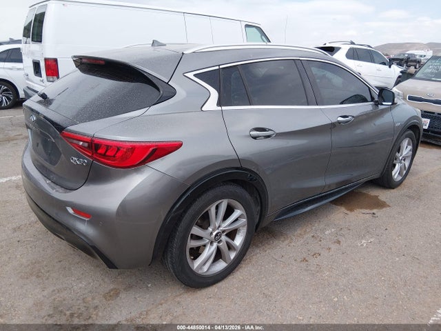 INFINITI Qx Premium