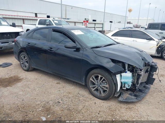 Salvage Kia Forte Image