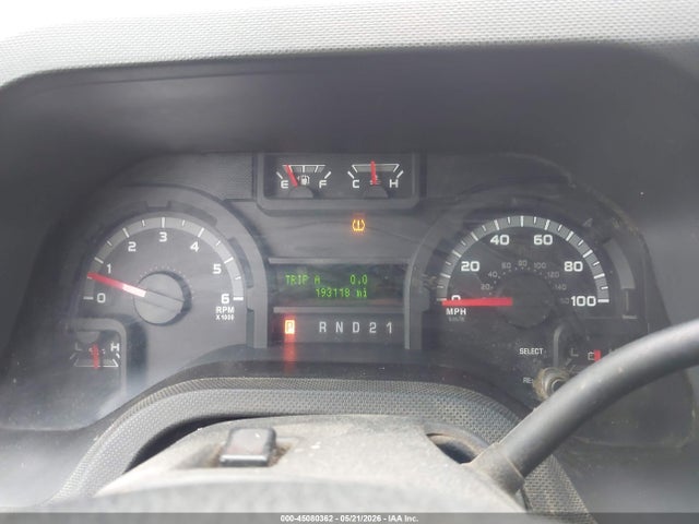 Ford E-350 Xlt
