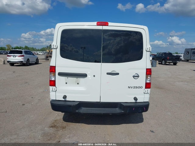 Nissan Nv S V6