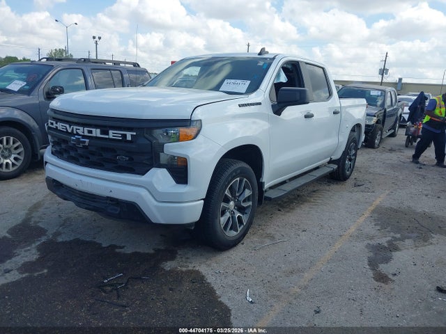 Chevrolet Silverado 1500 2wd  Short Bed Custom