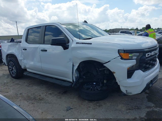 Chevrolet Silverado 1500 2wd  Short Bed Custom