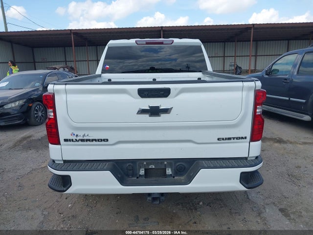 Chevrolet Silverado 1500 2wd  Short Bed Custom