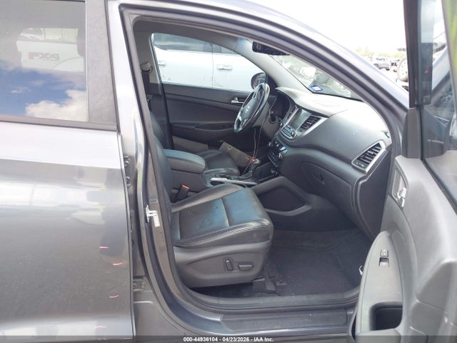 Hyundai TUCSON Se Plus