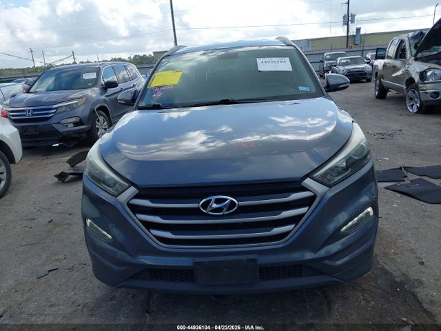 Hyundai TUCSON Se Plus