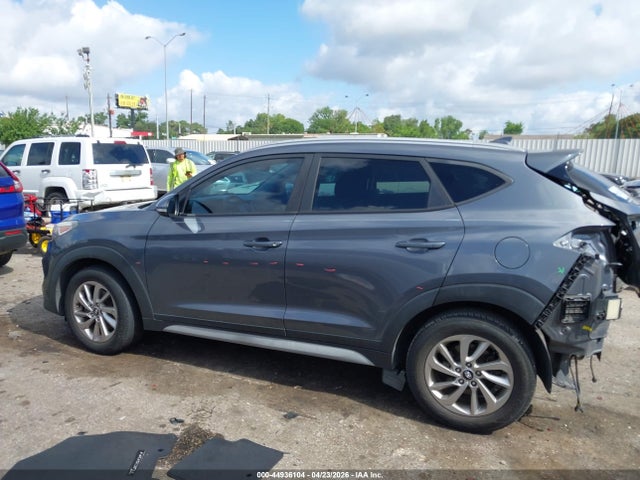 Hyundai TUCSON Se Plus