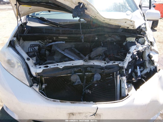 Toyota Sienna Xle 8 Passenger