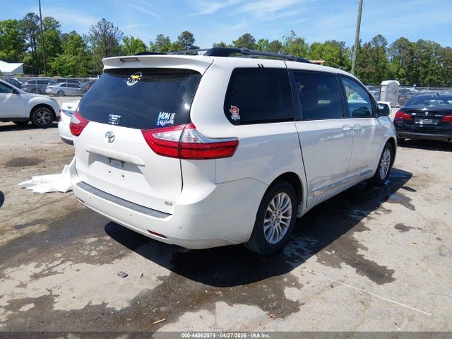 Toyota Sienna Xle 8 Passenger