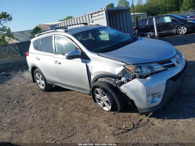 Salvage Toyota RAV4 Image
