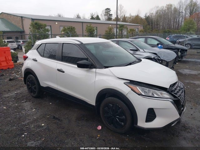 Salvage Nissan Kicks Image