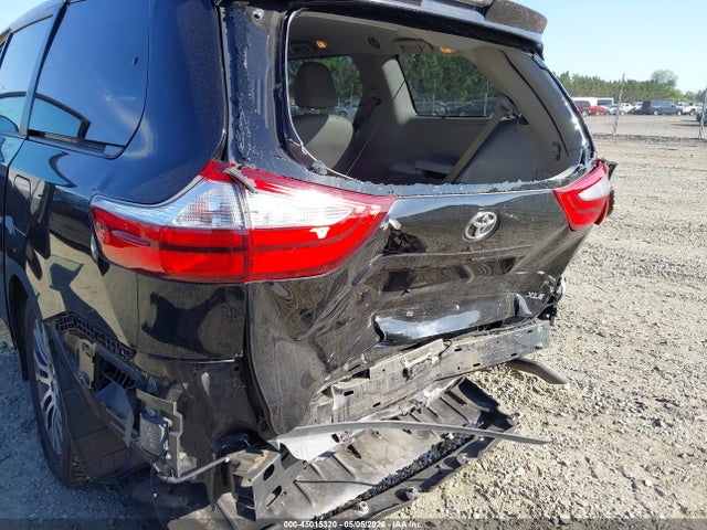 Toyota Sienna Xle Premium 8 Passenger