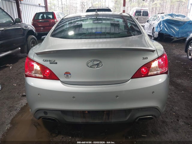 Hyundai Genesis 3.8 Grand Touring