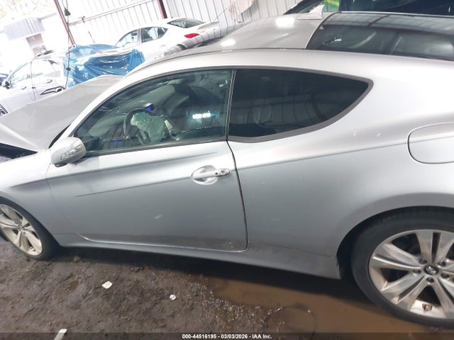 Hyundai Genesis 3.8 Grand Touring