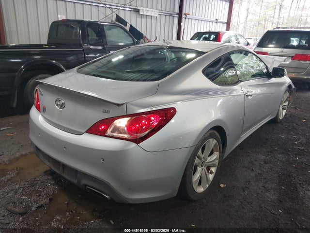 Hyundai Genesis 3.8 Grand Touring