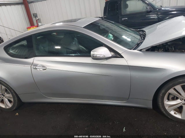 Hyundai Genesis 3.8 Grand Touring