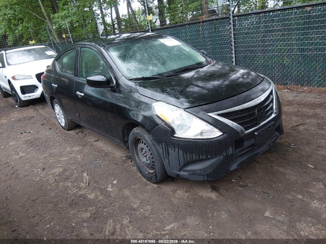 Salvage Nissan Versa Image