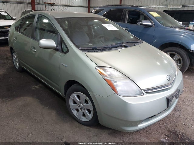 Salvage Toyota Prius Image