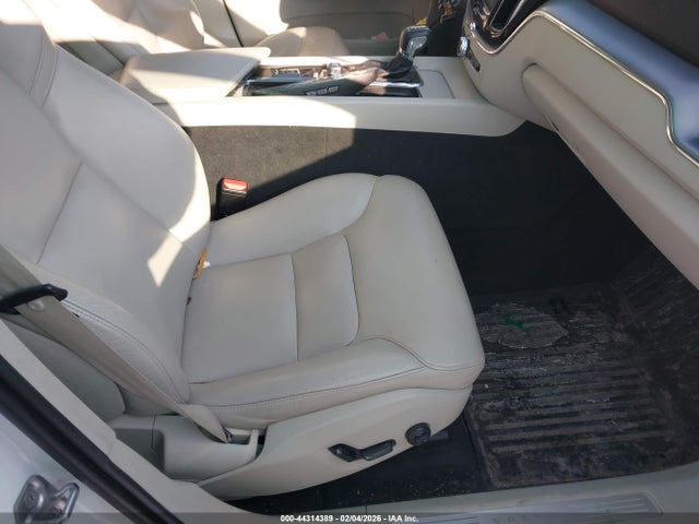 Volvo XC60 T6 Momentum