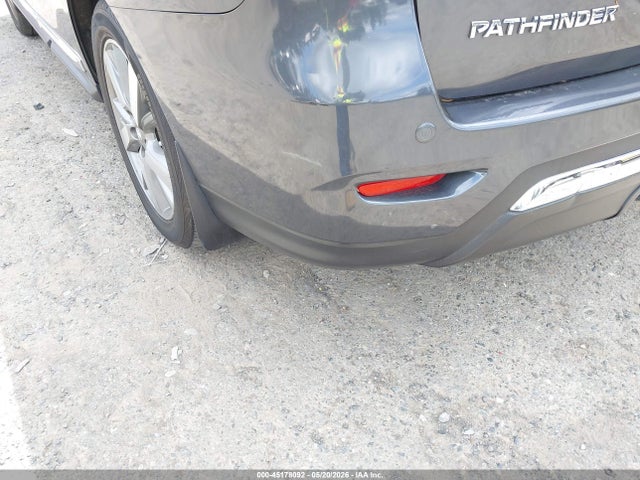 Nissan Pathfinder Platinum