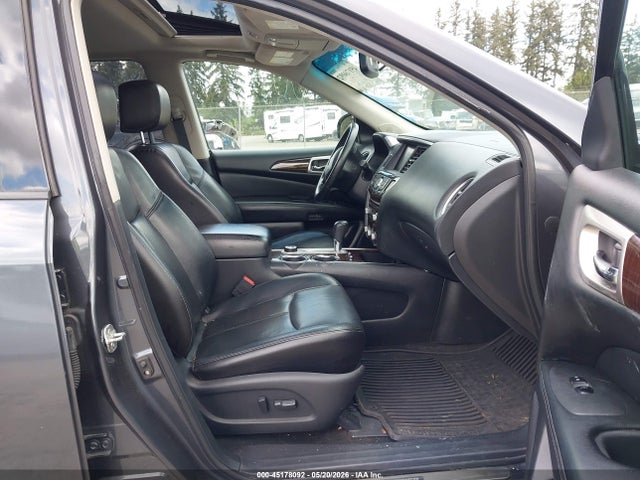Nissan Pathfinder Platinum