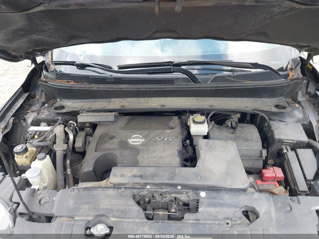 Nissan Pathfinder Platinum