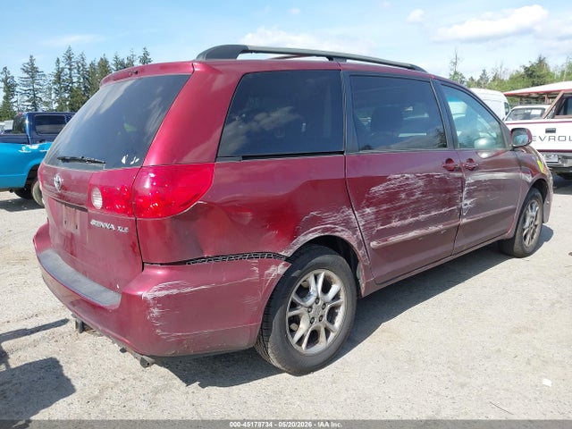 Toyota Sienna Xle