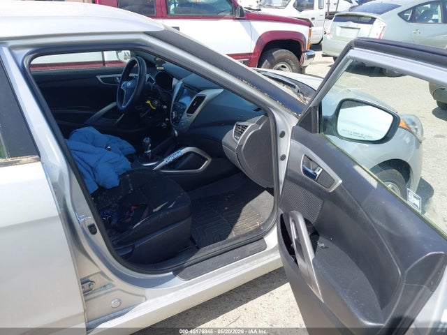 Hyundai VELOSTER